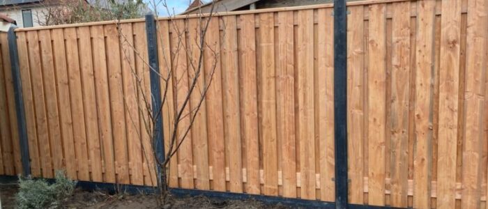 betonschutting met antraciet